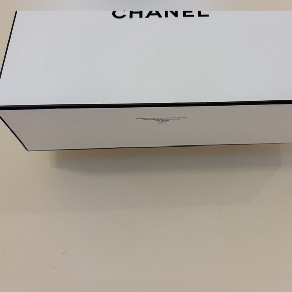 Small Chanel Empty Shopping Gift Decor Bag Reusable Clean White Black Storage - Picture 5 of 15